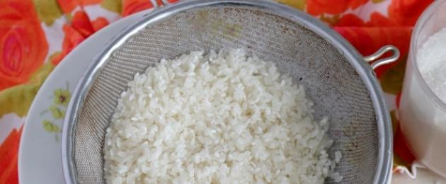 Рецепт приготовления каши рисовой с изюмом. Рисовая каша на воде с изюмом Рисовая каша с изюмом в духовке