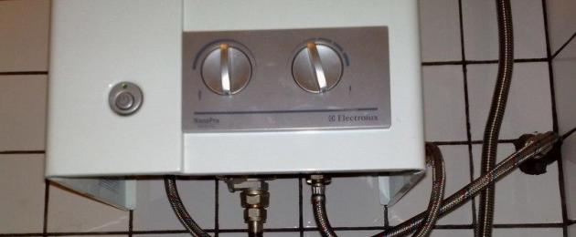 Πώς να κρεμάσετε σωστά έναν θερμοσίφωνα αερίου στον τοίχο.  Κανόνες για την εγκατάσταση ενός θερμοσίφωνα αερίου σε ένα διαμέρισμα.  Συνήθη σφάλματα εγκατάστασης