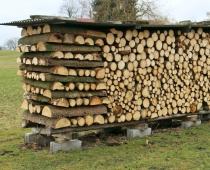 Cvjetnjak od panja - kako napraviti Kako pravilno presavijati okrugli snop drva za ogrjev