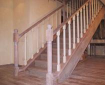 Οδηγίες βήμα προς βήμα για να φτιάξετε μια ξύλινη σκάλα μόνοι σας Πώς να φτιάξετε μια σκάλα σε κορδόνια με τα χέρια σας