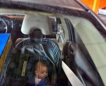Koju će kaznu platiti roditelji koji su dijete ostavili u automobilu